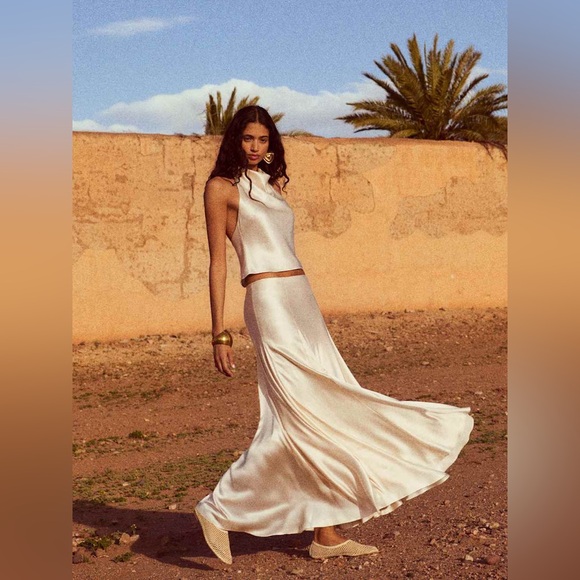 Reformation Sera Silk Two Piece Set - Picture 3 of 10